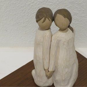 Willow Tree Two Alike Figurine Twin Girls  Hand Carved 2004 Susan Lordi 6” Tall